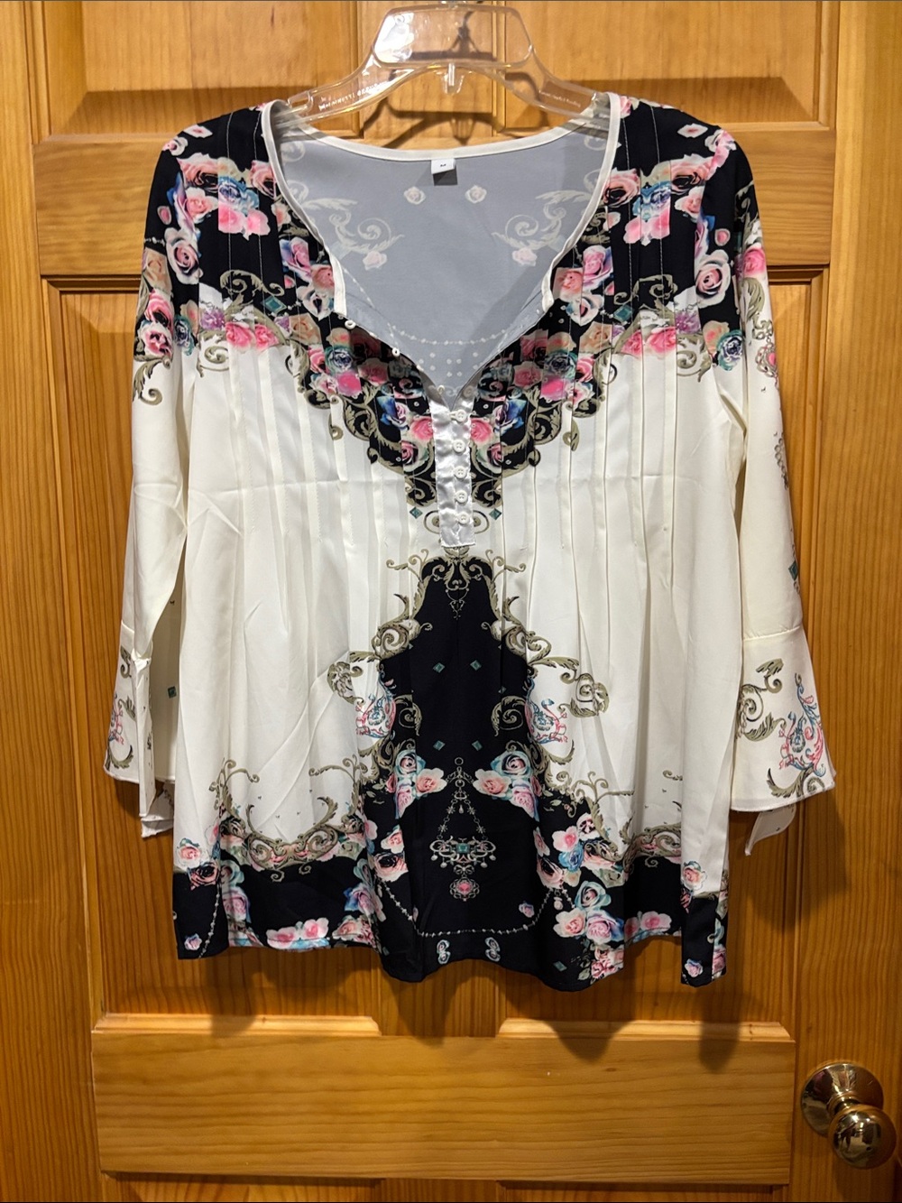 Women's Floral V-Neck Pleated Tunic - White and Black